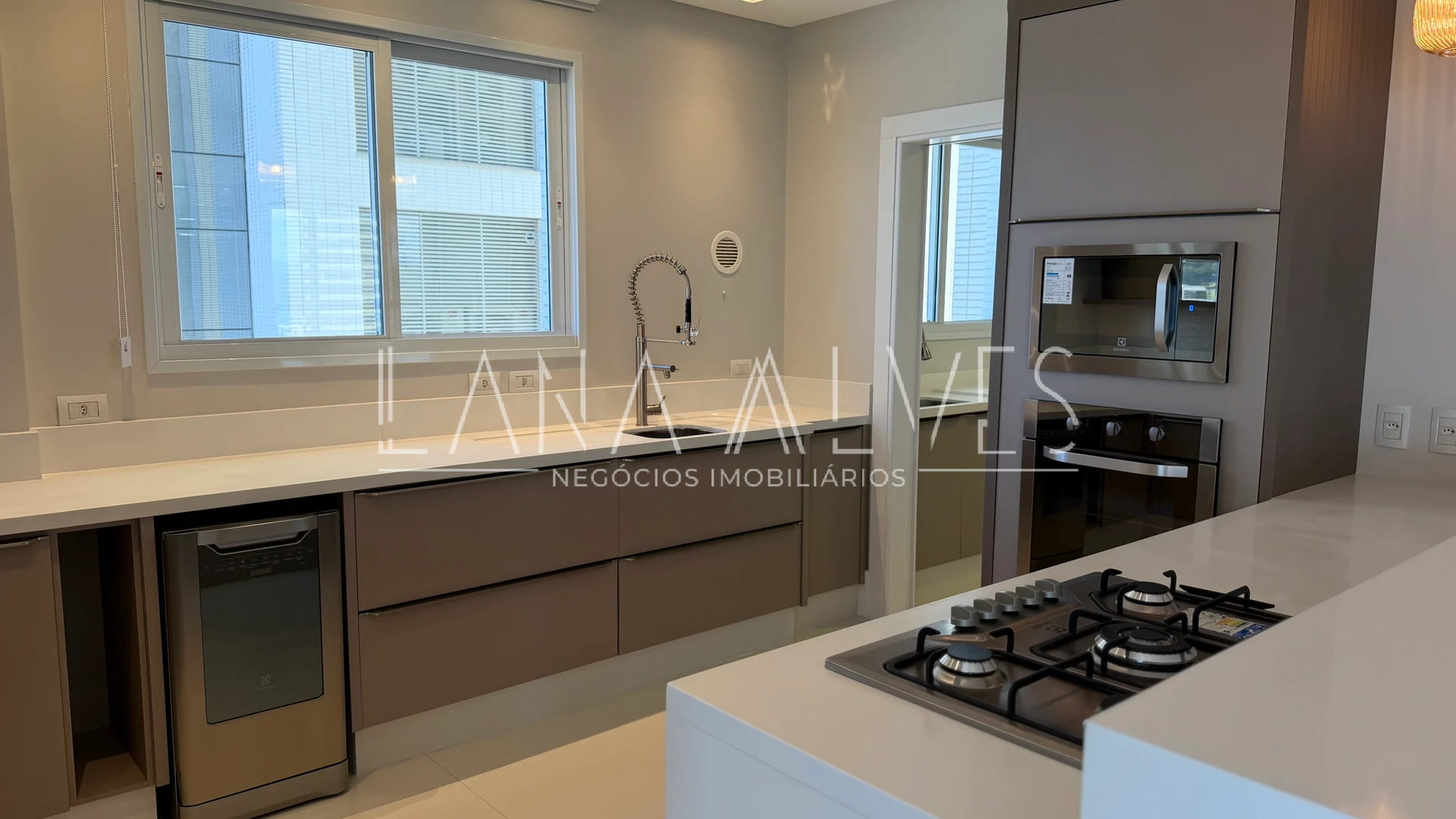 Apartamento, 4 quartos, 237 m² - Foto 4