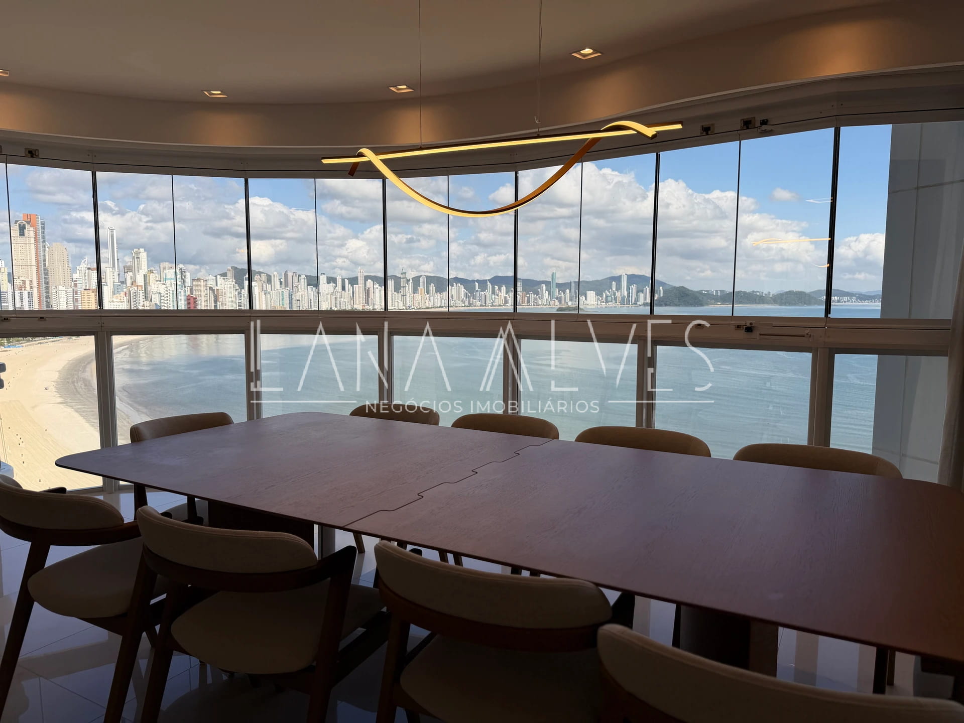 Apartamento, 4 quartos, 237 m² - Foto 1