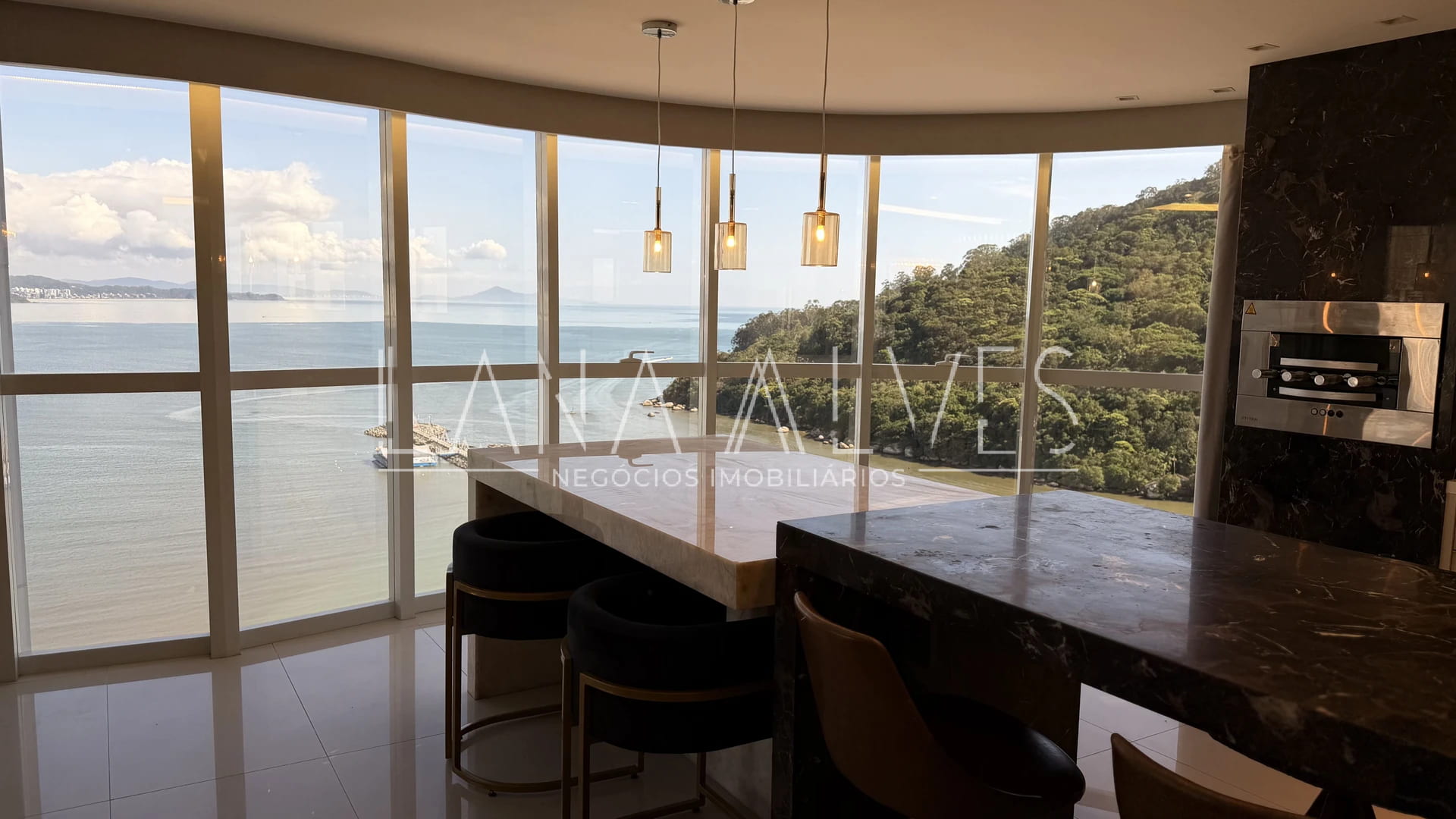 Apartamento, 4 quartos, 237 m² - Foto 1