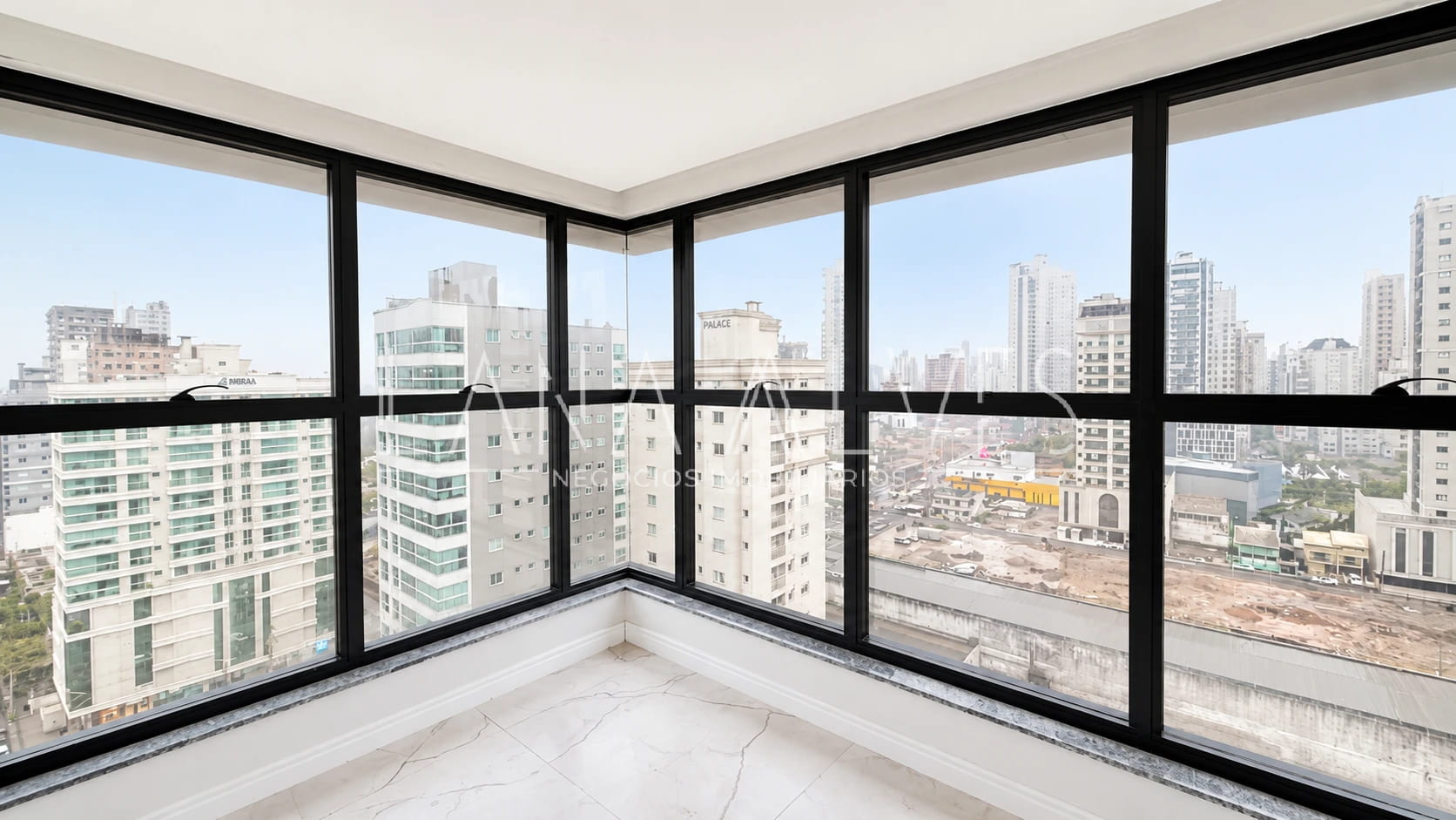 Apartamento, 3 quartos, 100 m² - Foto 1