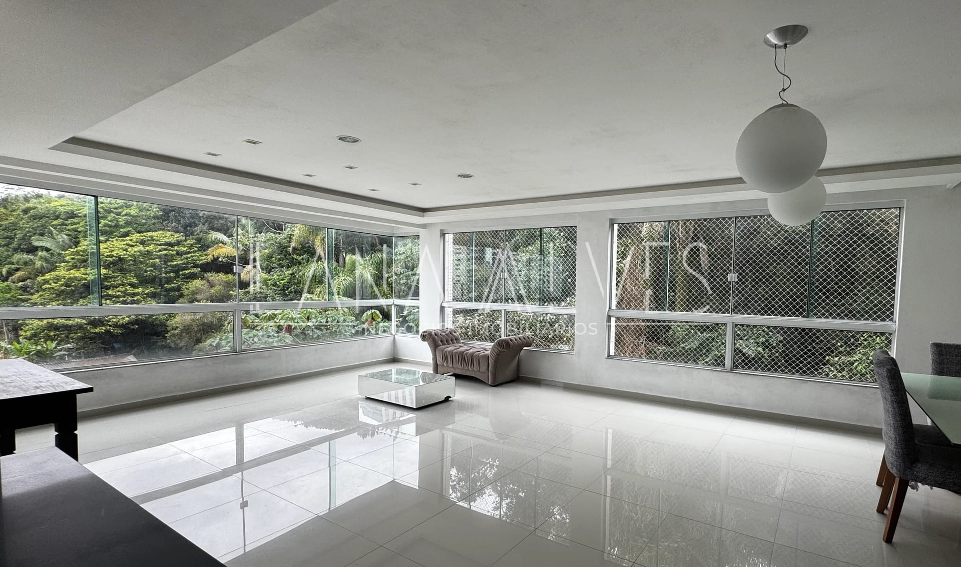 Apartamento, 3 quartos, 140 m² - Foto 1