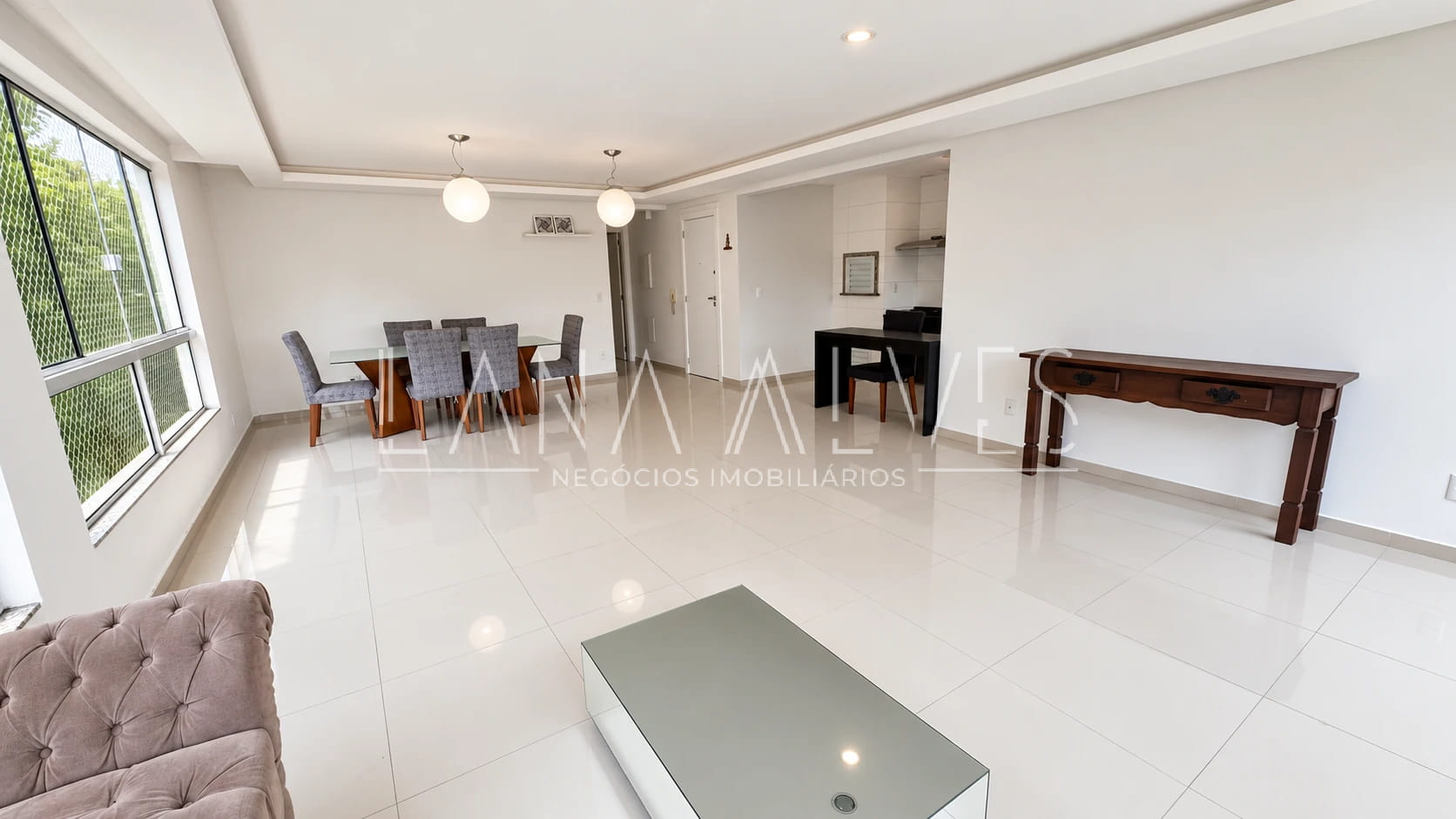 Apartamento, 3 quartos, 140 m² - Foto 2