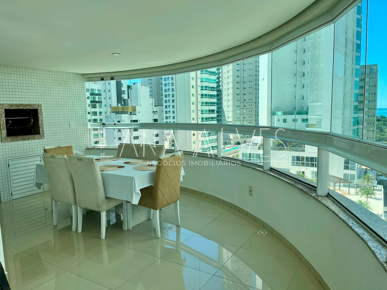 Apartamento, 3 quartos, 160 m² - Foto 2