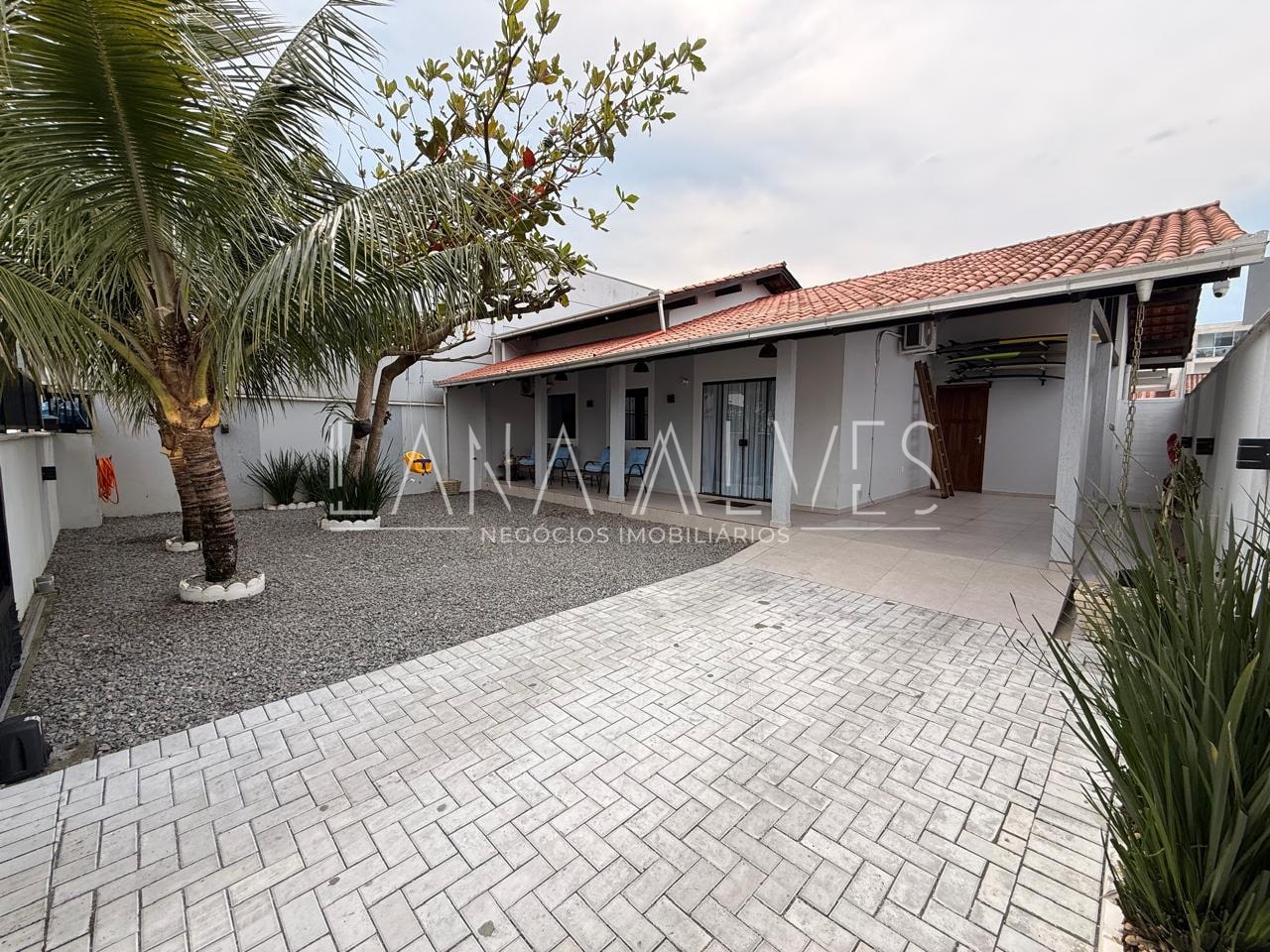 Casa, 2 quartos, 150 m² - Foto 1