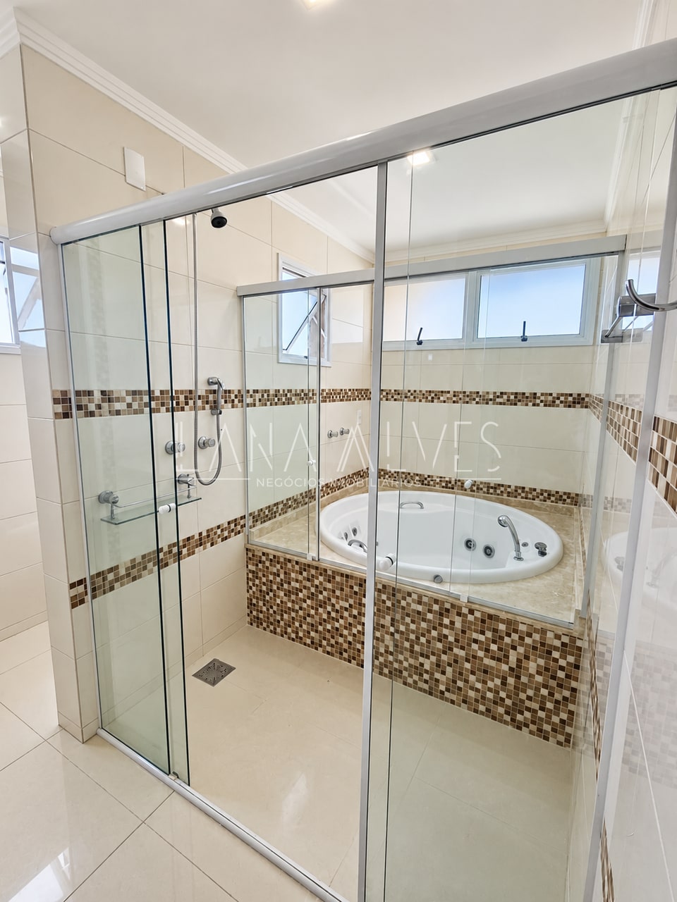 Casa, 5 quartos, 330 m² - Foto 31